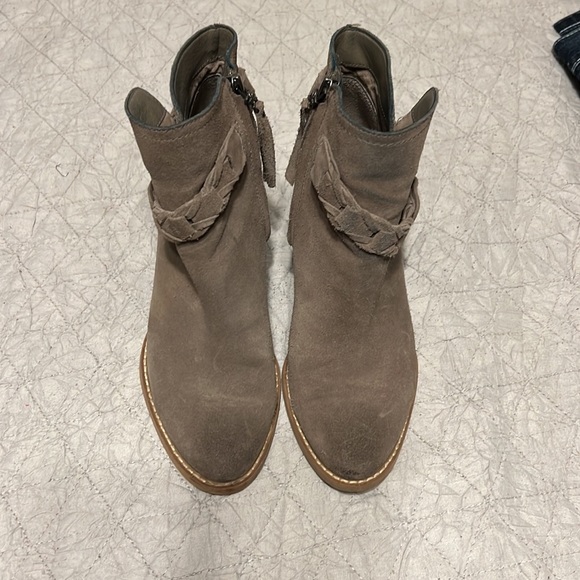 Booties - Picture 3 of 5